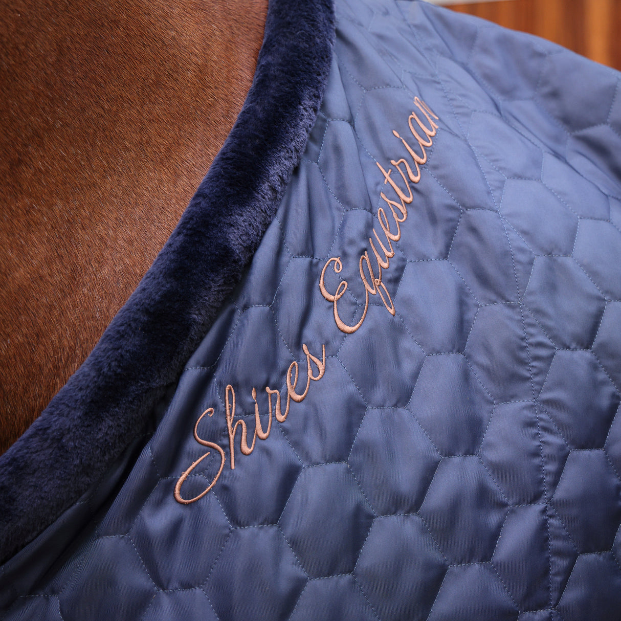 Shires Deluxe Quilted Rug #colour_navy