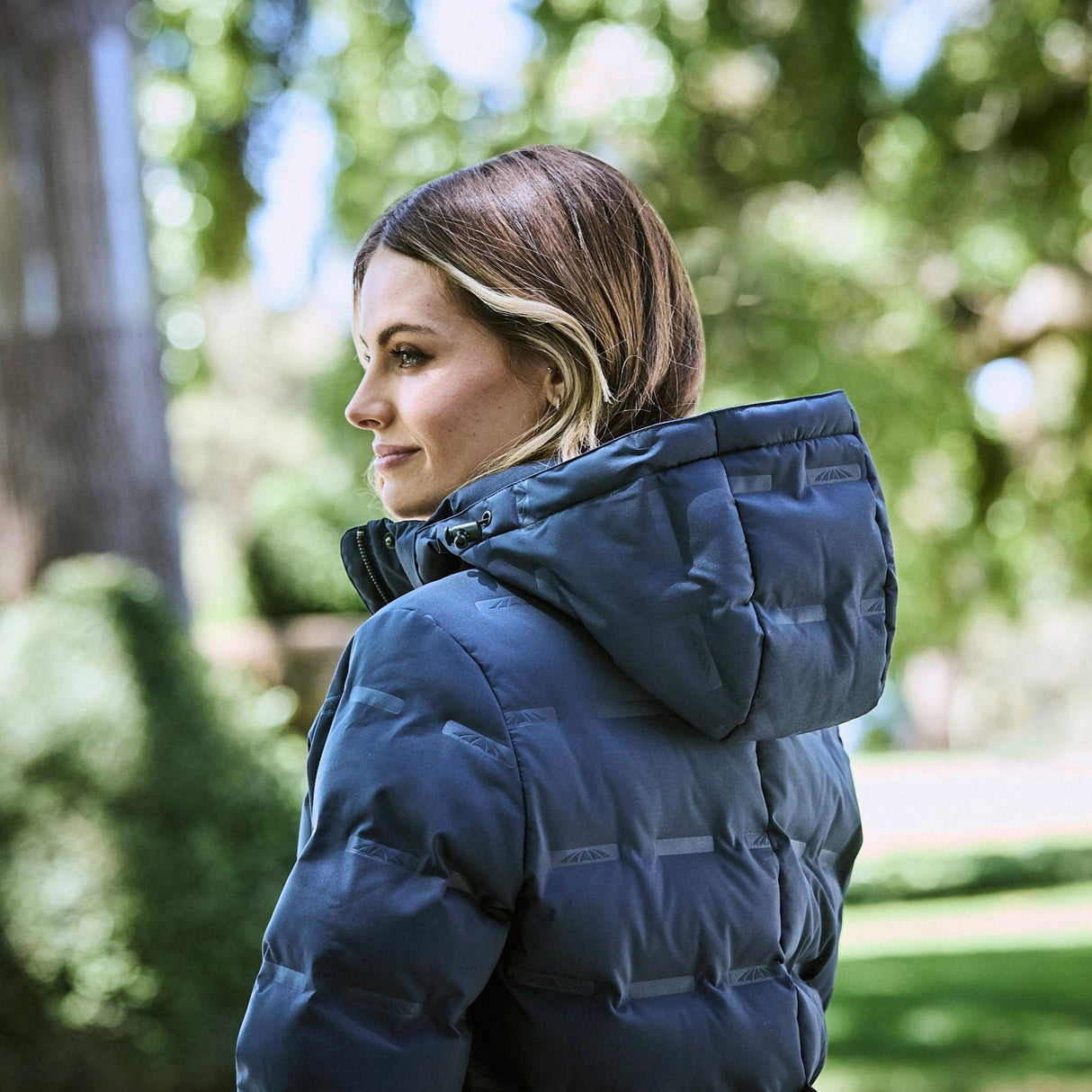 Weatherbeeta Ladies Helsinki Heat Seal Quilted Jacket #colour_navy-iris