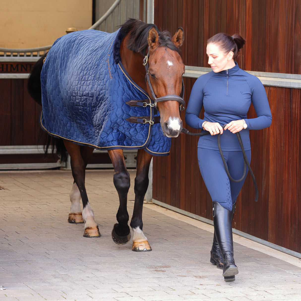 Shires Deluxe Quilted Show Rug #colour_navy