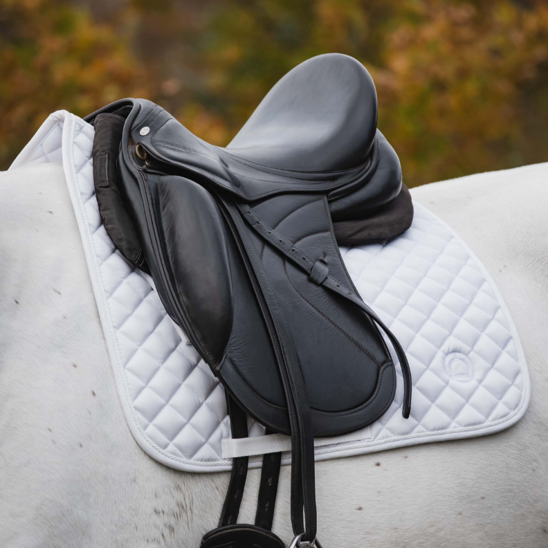 Montar FAIR Dressage Saddle Pad #colour_white