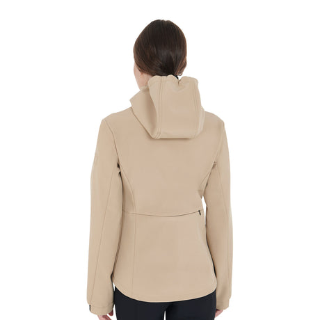Women's slim fit softshell jacket with concealed pockets